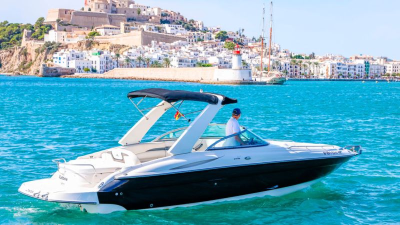 Renting a boat in Ibiza: how much does it cost?